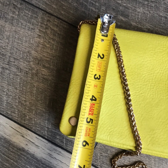 Street Level Yellow Convertible Crossbody - Picture 10 of 12